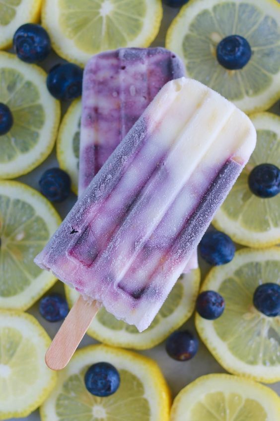 blueberries lemon popsicle that can soothe the throat