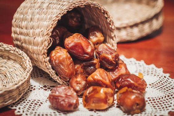 sukkari dates are used to reduce pneumonia symptoms