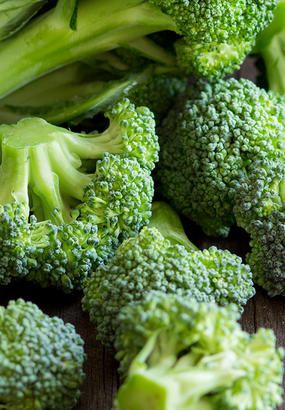 broccoli is a common cruciferous vegetable that has calcium and vitamin K to improve bone health