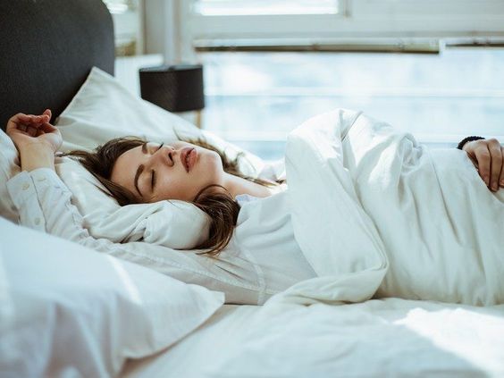 get proper sleep and prevent insomnia by controlling your breath before sleeping