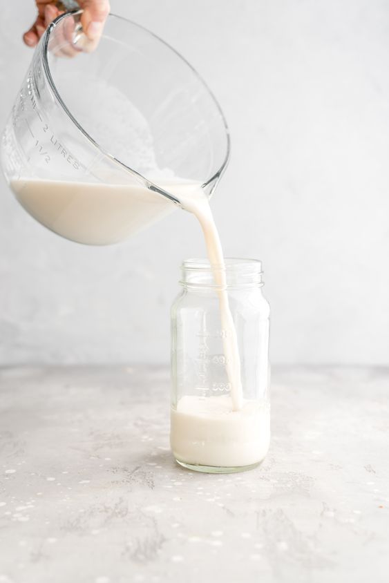 Milk is a good calcium source to strengthen bone and muscle tissue