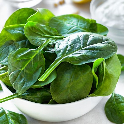 Iron-rich spinach for prevent anemia