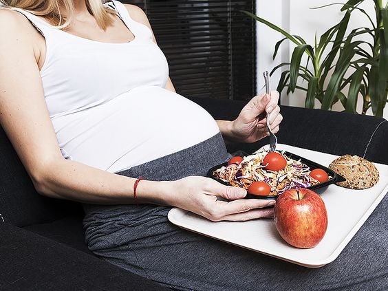 Prevent anemia during pregnancy by eating healthy food