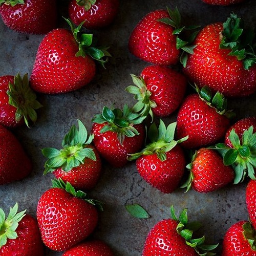 strawberries rich of vitamin c for iron absorption